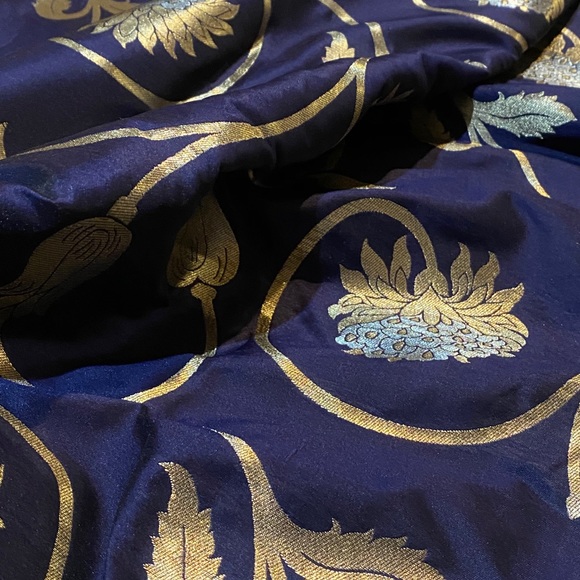 Party silk saree in blue - Picture 5 of 15